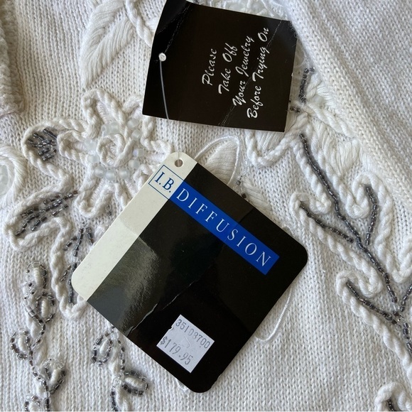 NWT Vintage IB. Diffusion Embellished Embroidered  V Neck Sweater - Picture 10 of 14